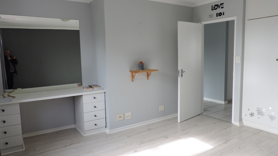 2 Bedroom Property for Sale in Parklands Western Cape